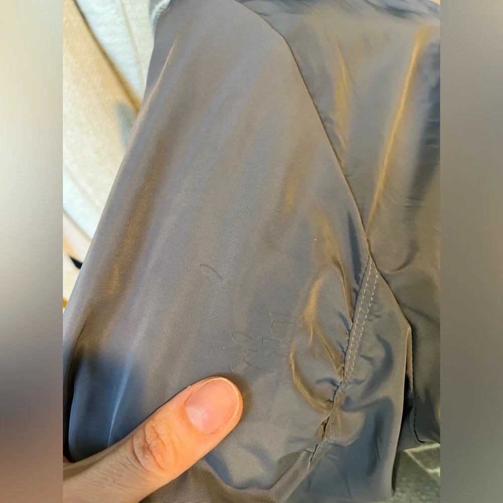 ATHLETA Wayfarer Bomber Jacket Performance Workout Gym Sporty Gray Blue … - Picture 16 of 16